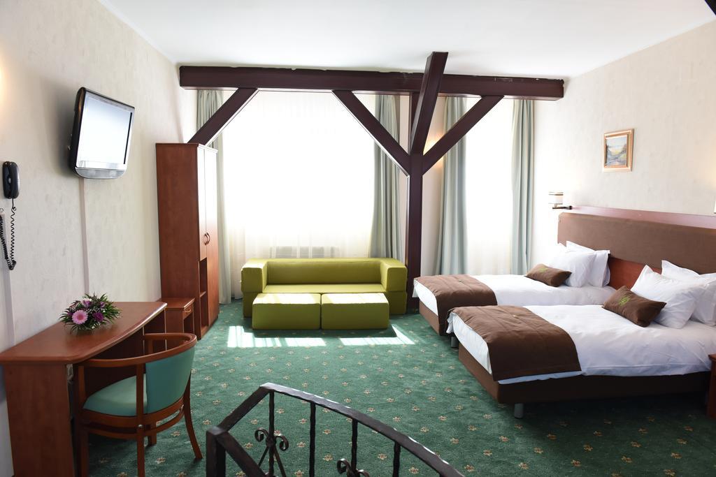 Hotel Fantanita Haiducului Bradu  ภายนอก รูปภาพ