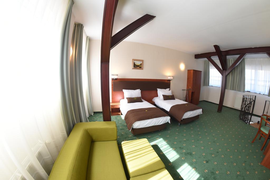 Hotel Fantanita Haiducului Bradu  ภายนอก รูปภาพ